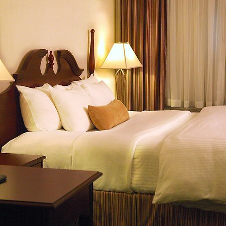 Ambassador Hotel 萨德伯里 外观 照片